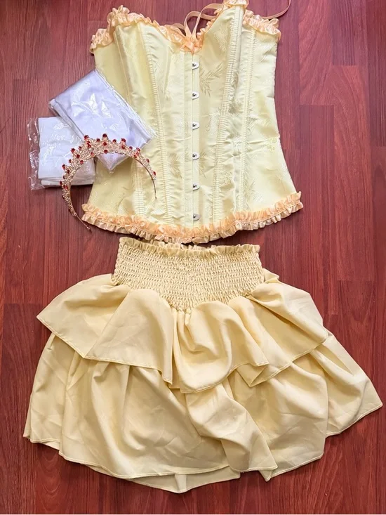 Yellow Ruffled Corset & Tiered Skirt Costume Set - Picture 2 of 5